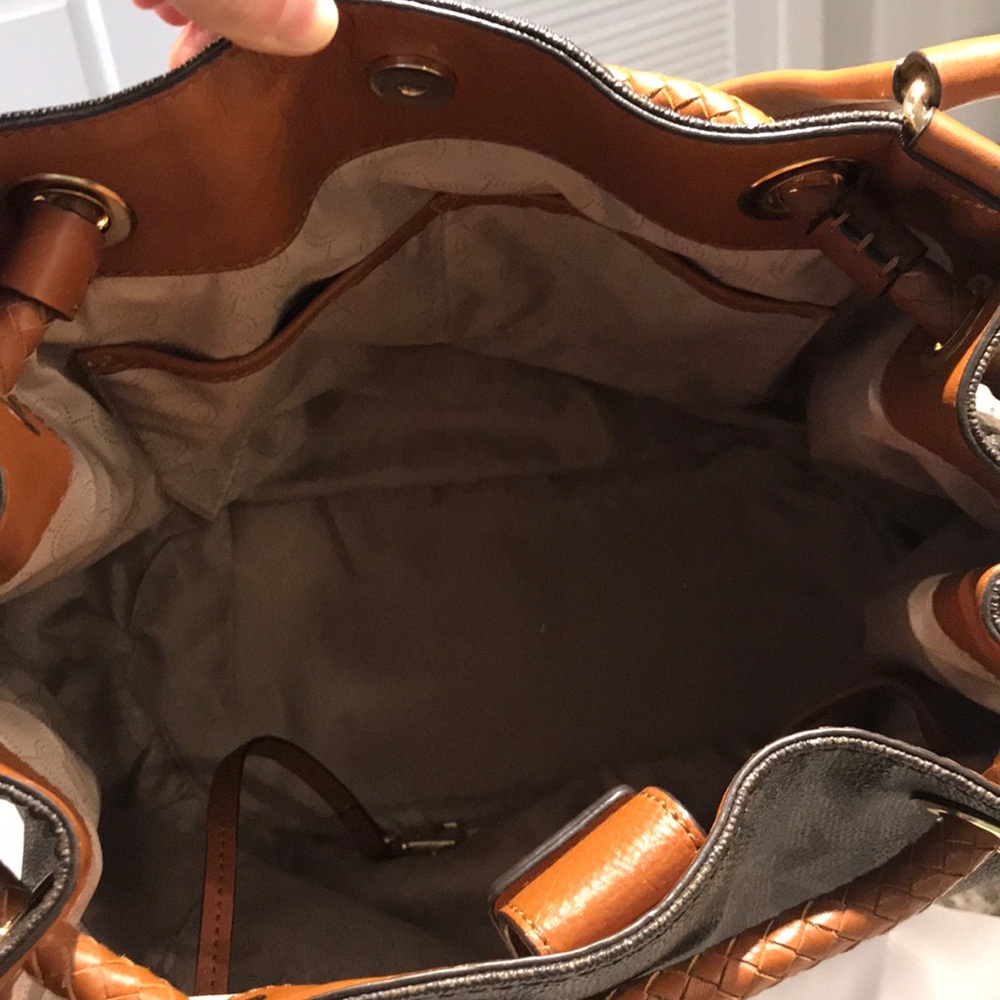 Michael Kors Brown & Tan Logo Drawstring Shoulder Bag with Matching Wallet - Picture 7 of 8